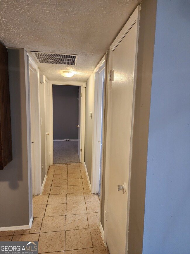 Building Photo - 128 Cardinal Ln