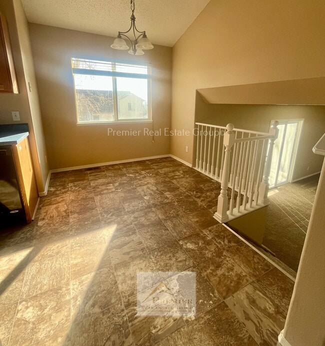 Foto del edificio - 2395 Lisa Dr