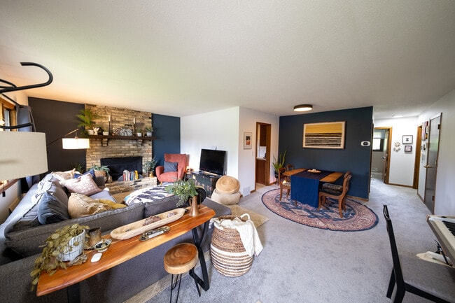Foto del edificio - 8636 Aldrich Ave S