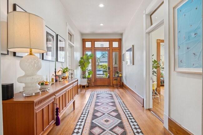 Foto del edificio - 421 Spofford Ave