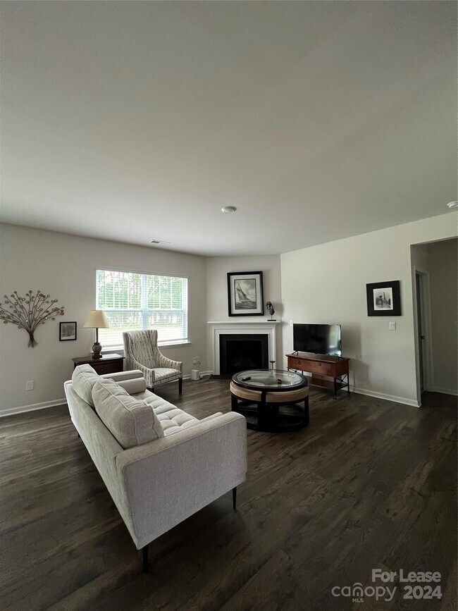 Building Photo - 11025 Austin Estates Dr