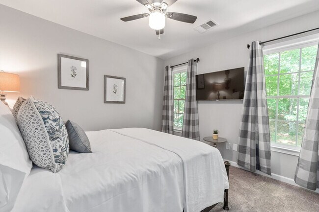 Foto del edificio - 535 Douthit Ferry Rd