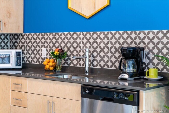 Foto del edificio - 769 NW 1st St