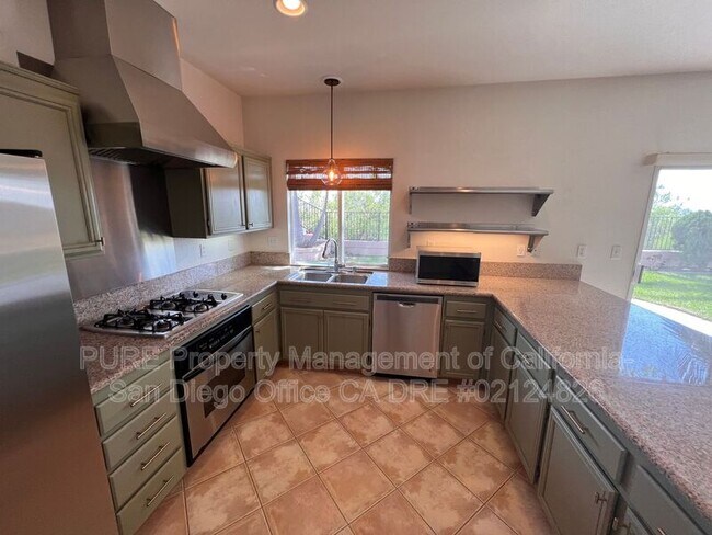 Building Photo - 748 Cooper Rd