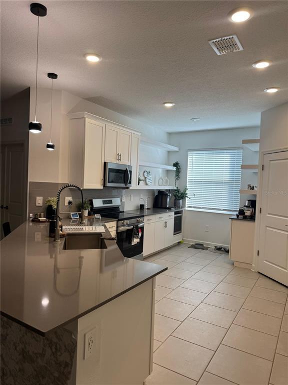 Foto del edificio - 4374 Eastminster Rd