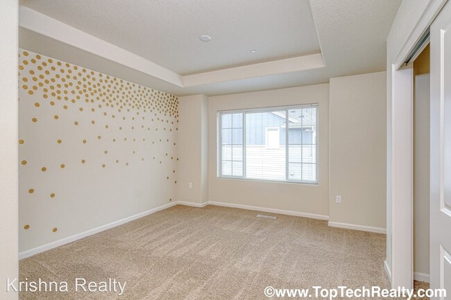Building Photo - 3 br, 2.5 bath House - 7897 NE Heiser St