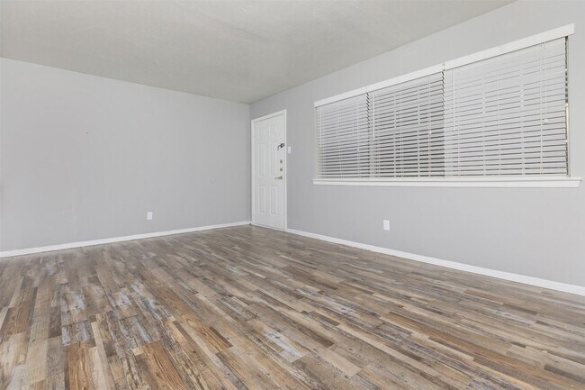 Foto del edificio - 1212 Hampshire Ln