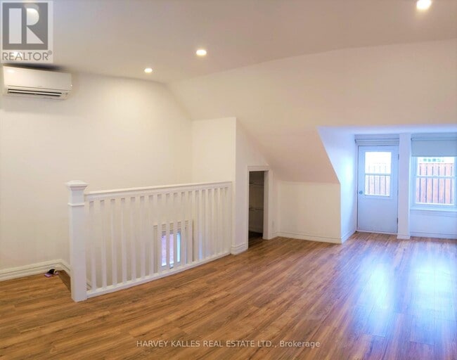 Building Photo - 541 Palmerston Blvd