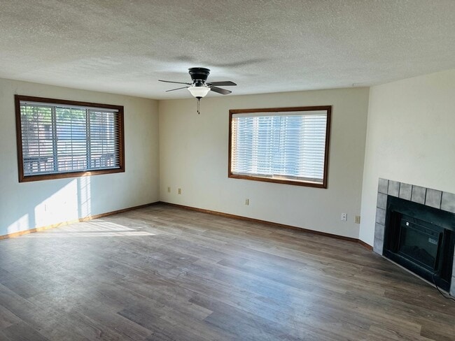 Building Photo - Newly Remodeled Four Bedroom One Level Home