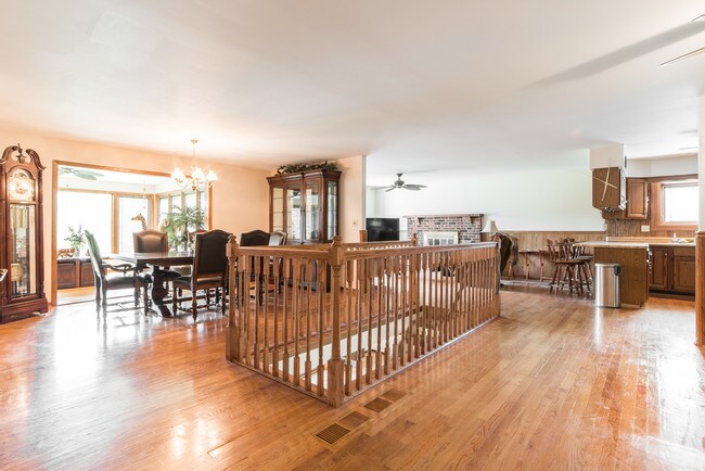 Building Photo - 145 Buena Vista Dr
