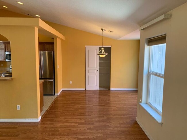 Building Photo - 5708 Ochoco Lane