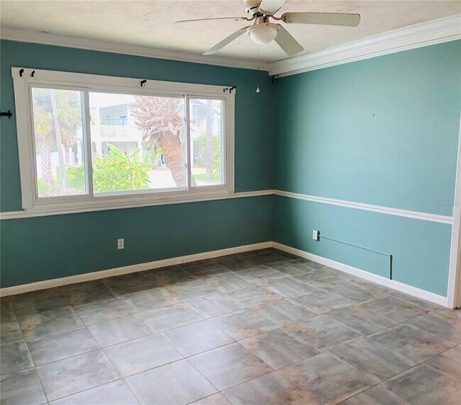 Building Photo - 220 S 26th St