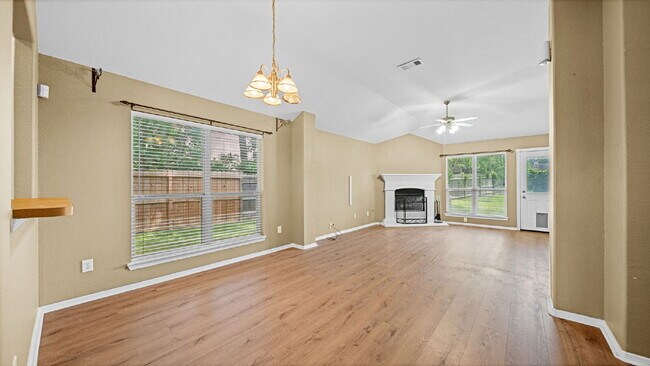 Foto del edificio - Move-In Ready Montgomery Home with Fenced Yard & Mature Trees!