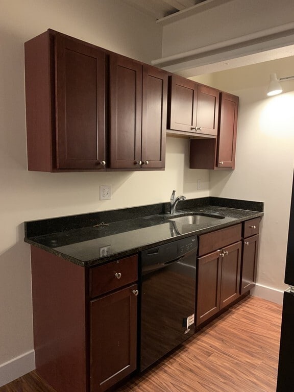 58 North Ave Unit 7, Natick, MA 01760 Room for Rent in Natick, MA