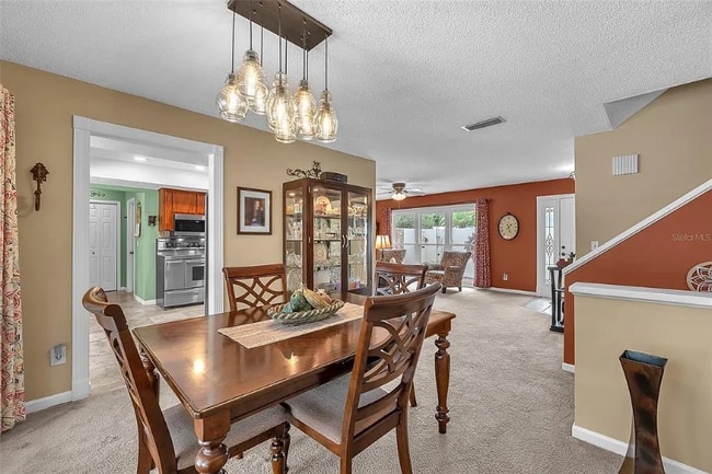 Building Photo - 617 Valley Hill Dr