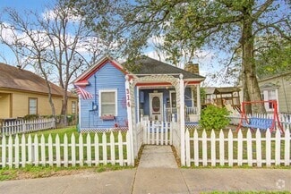 Building Photo - 314 W Sidnor St