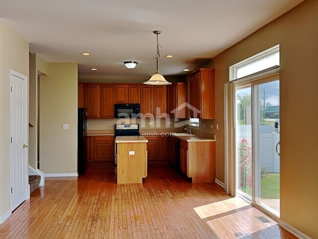Foto del edificio - 16438 Fairfield Dr