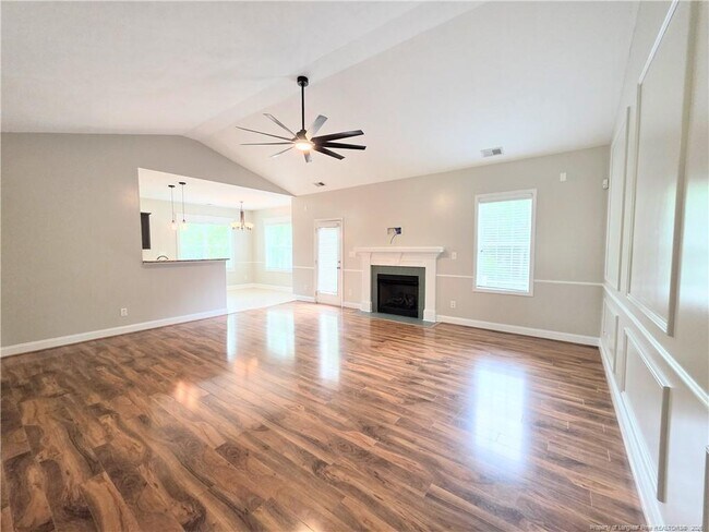 Foto del edificio - 3516 Heartpine Dr