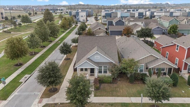 Foto del edificio - 6009 Baythorne Dr