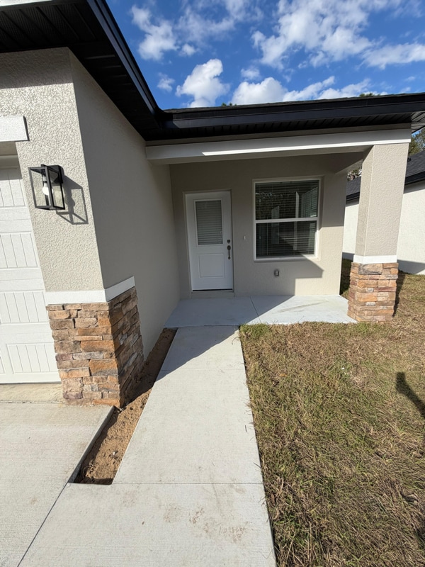 Building Photo - 2341 Suanne Ave