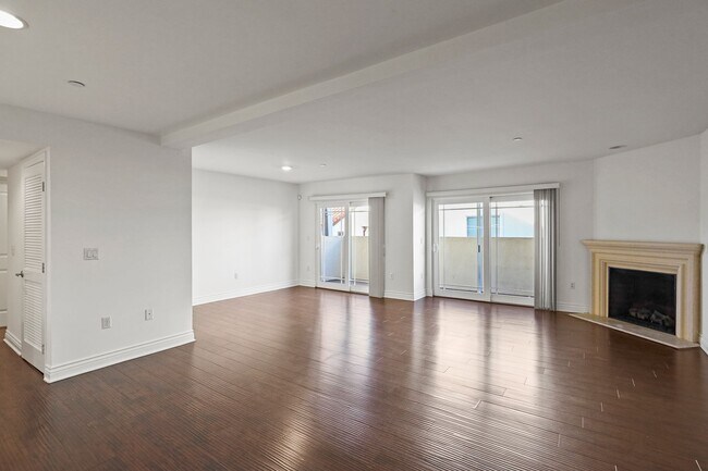 Building Photo - 1616 S Westgate Ave