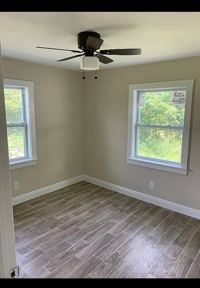 Building Photo - 8429 Citrus Way