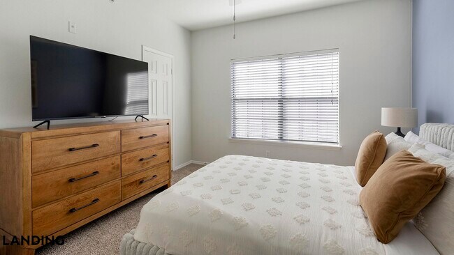 Building Photo - 1601 W Arbrook Blvd