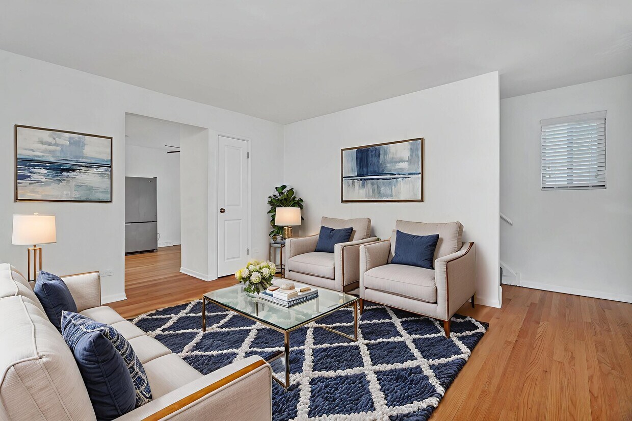 Foto principal - 5440 S Kimbark Ave