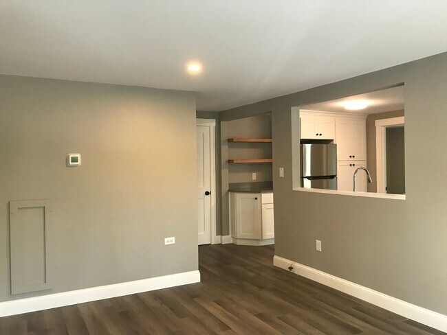 Foto del edificio - 30 W. Elm, Yarmouth