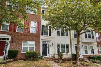 Building Photo - 14919 Potomac Branch Dr