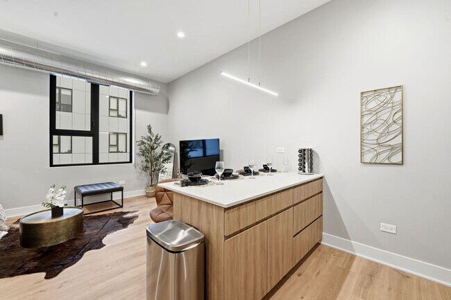 Foto del edificio - 6044 N Winthrop Ave