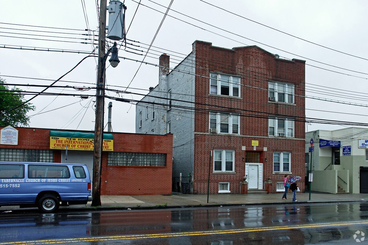 963 E Gun Hill Rd, Bronx, NY 10469 Apartments in Bronx, NY