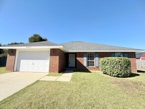 Building Photo - 8832 Bluebell St