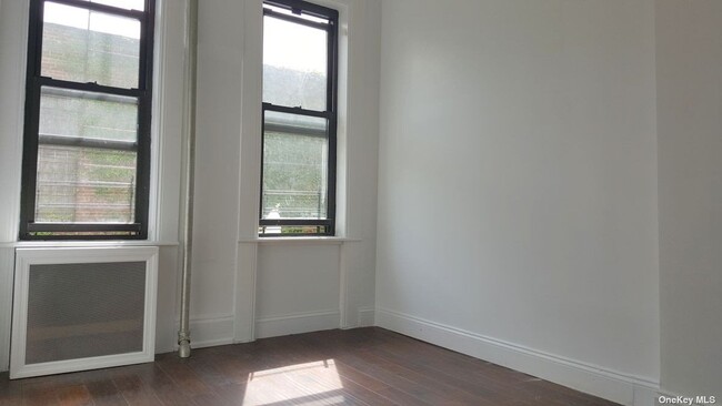Building Photo - 32-23-32-48 48th St