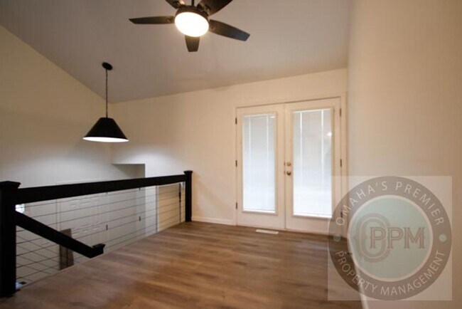 Foto del edificio - Spacious 4-bedroom, 3-bath home in Omaha