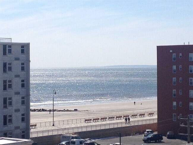 Foto del edificio - 55 Monroe Blvd