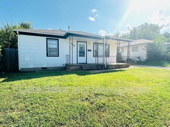 Photo - 406 Elm St House