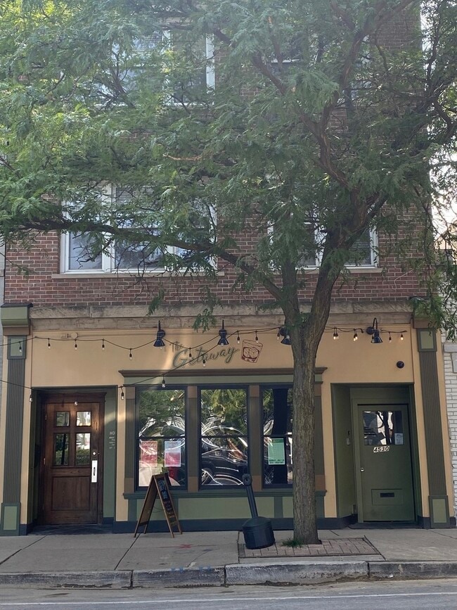 Building Photo - 4530 N Lincoln Ave