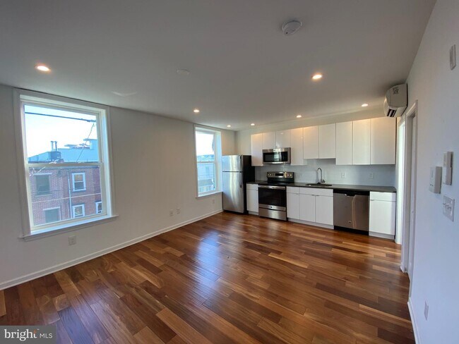 Foto del edificio - 2442 Cedar St