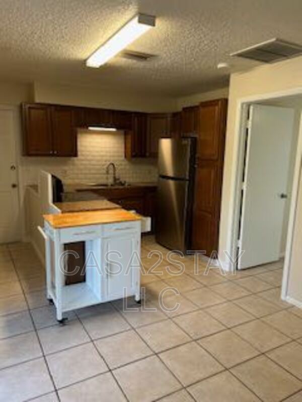 Photo - 7628 Carrier Rd Apartment