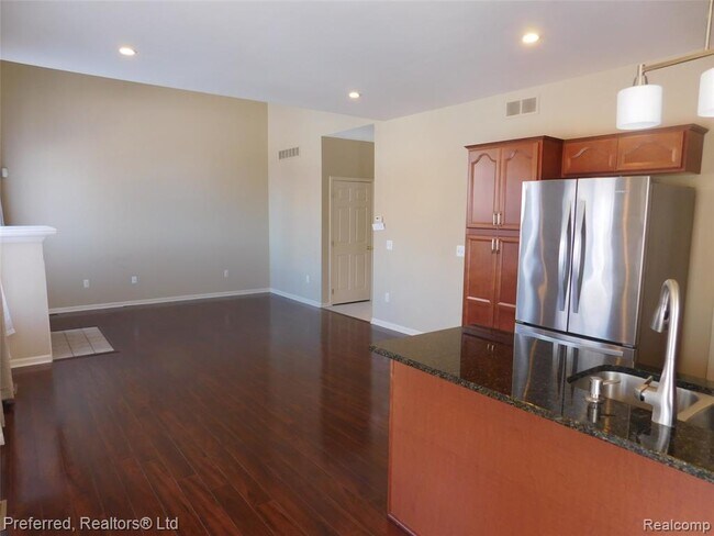 Foto del edificio - 43124 Providence Ln