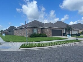 Building Photo - 8676 Aston Ave