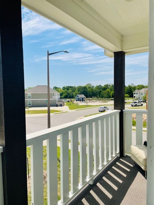 Foto del edificio - 7001 Canter Ct