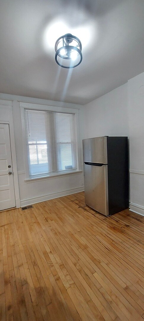 Foto del edificio - 4050 W Hirsch St