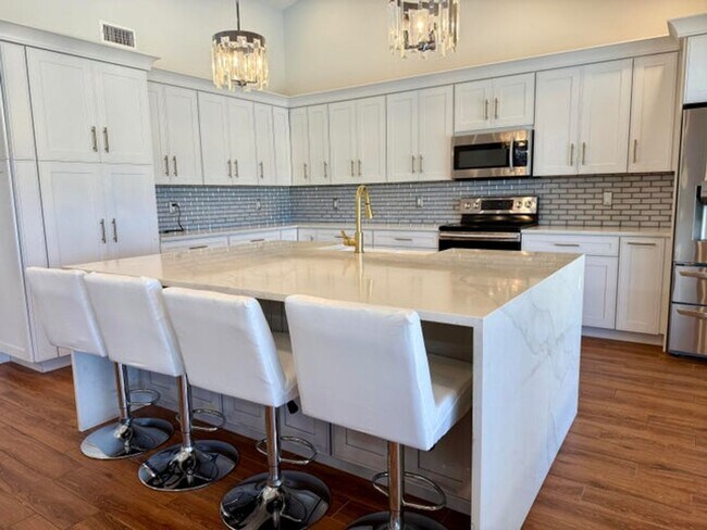 Foto del edificio - 20725 Waters Edge Ct