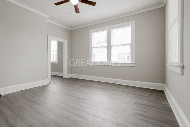 Building Photo - 8 Beechwood Heights