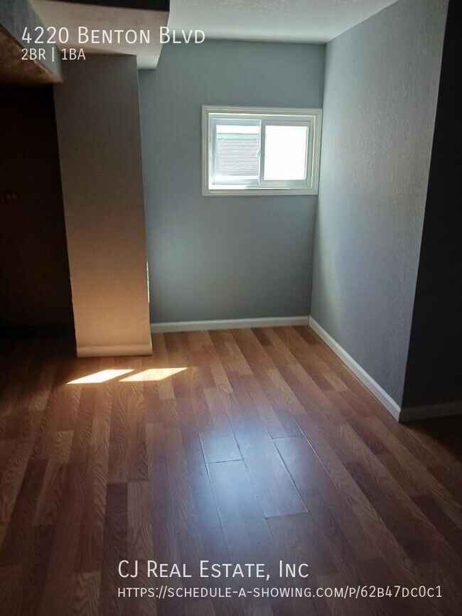 Foto del edificio - 4220 Benton Blvd