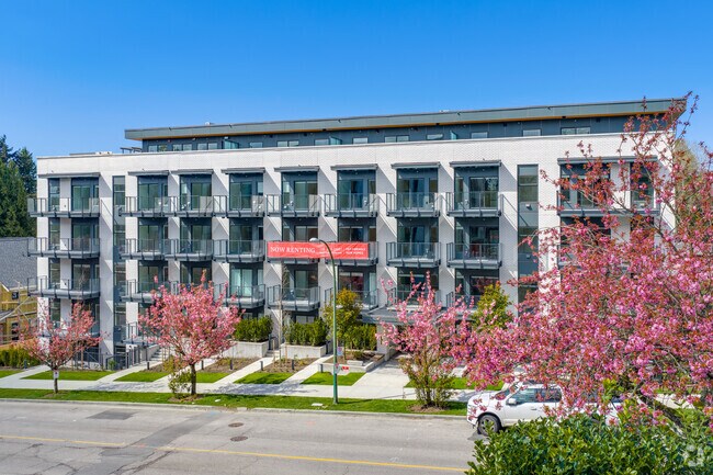 Building Photo - The Dunbar