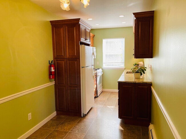 kitchen - 79 Regency Park
