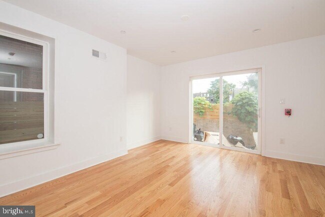 Foto del edificio - 614 W Norris St